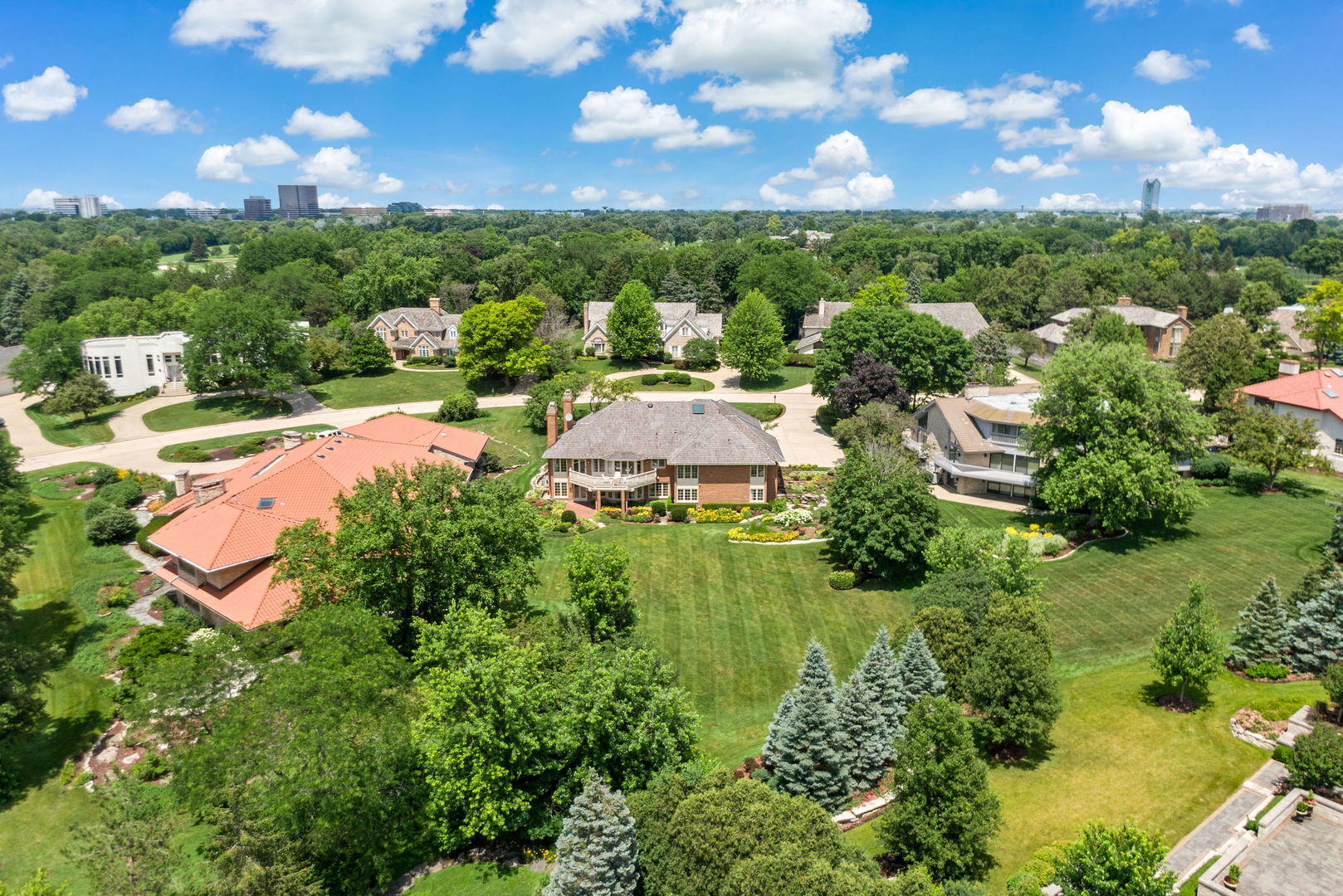 2016 Midwest Club Parkway Oak Brook IL 60523