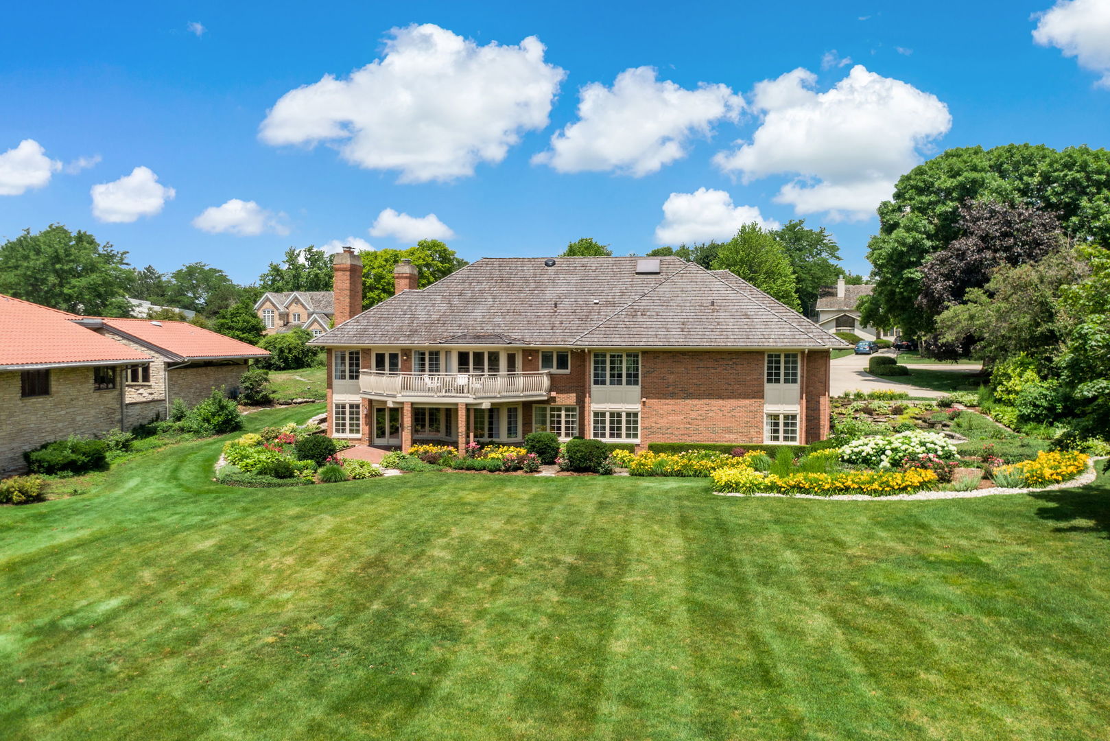 2016 Midwest Club Parkway Oak Brook IL 60523