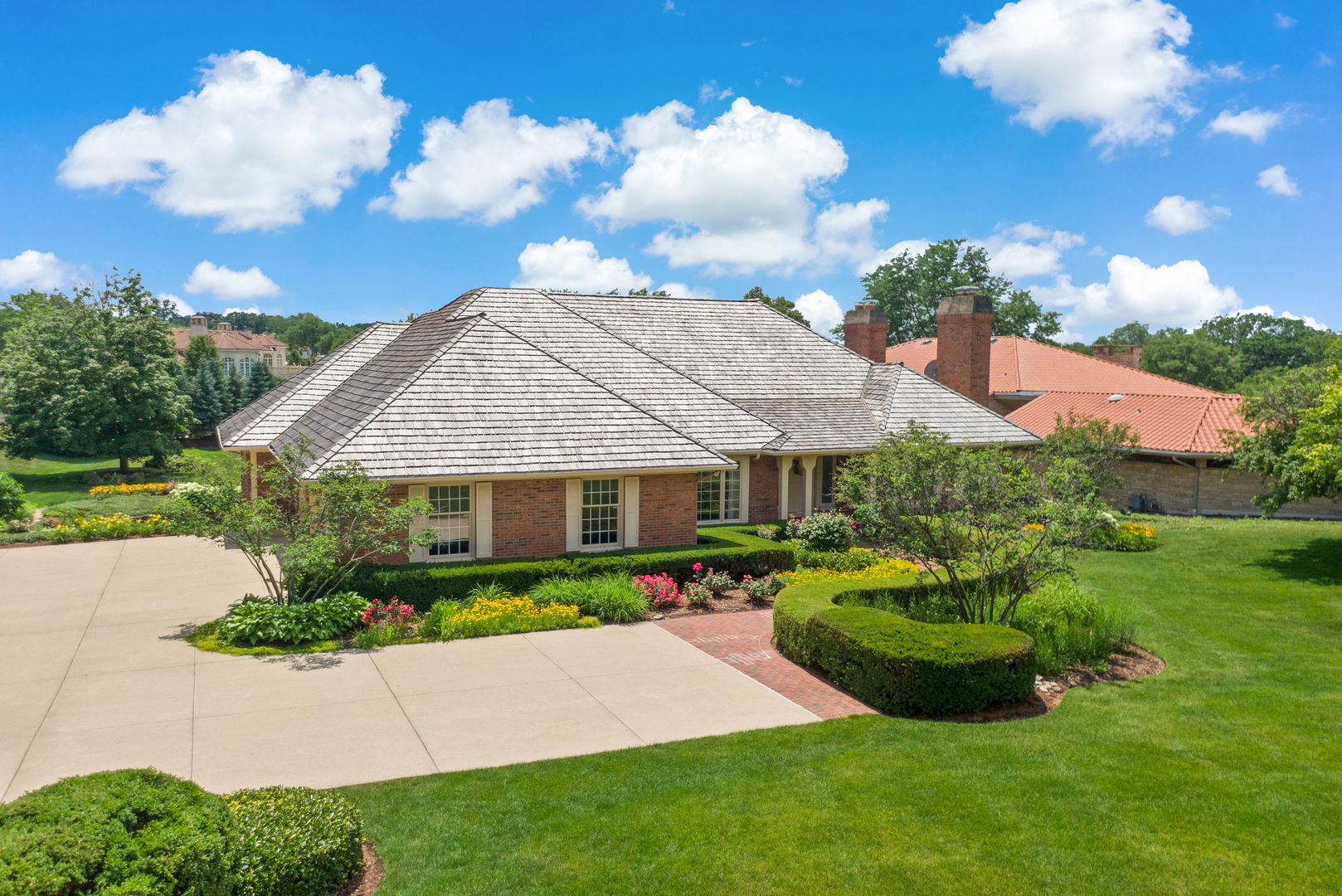 2016 Midwest Club Parkway Oak Brook IL 60523