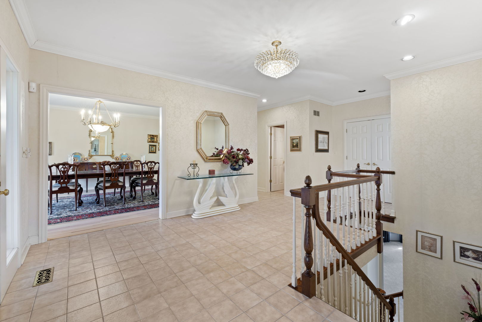 2016 Midwest Club Parkway Oak Brook IL 60523