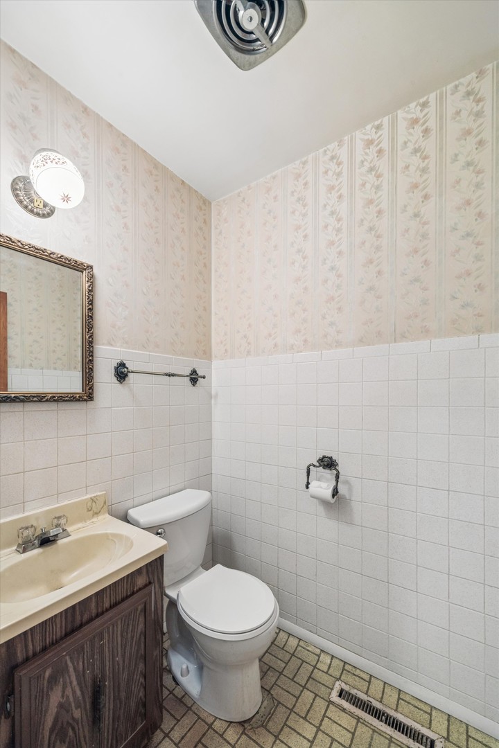 9135 26TH Place Brookfield IL 60513