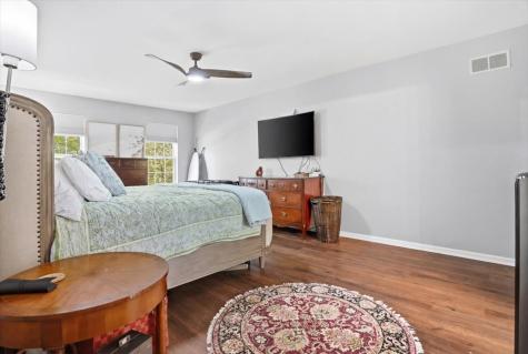 1062 Mount Vernon Drive Grayslake IL 60030