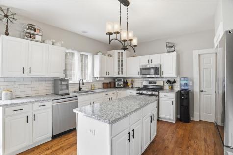 1062 Mount Vernon Drive Grayslake IL 60030