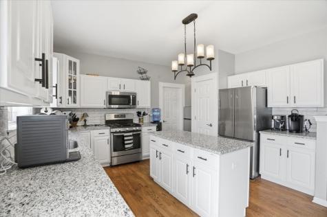 1062 Mount Vernon Drive Grayslake IL 60030