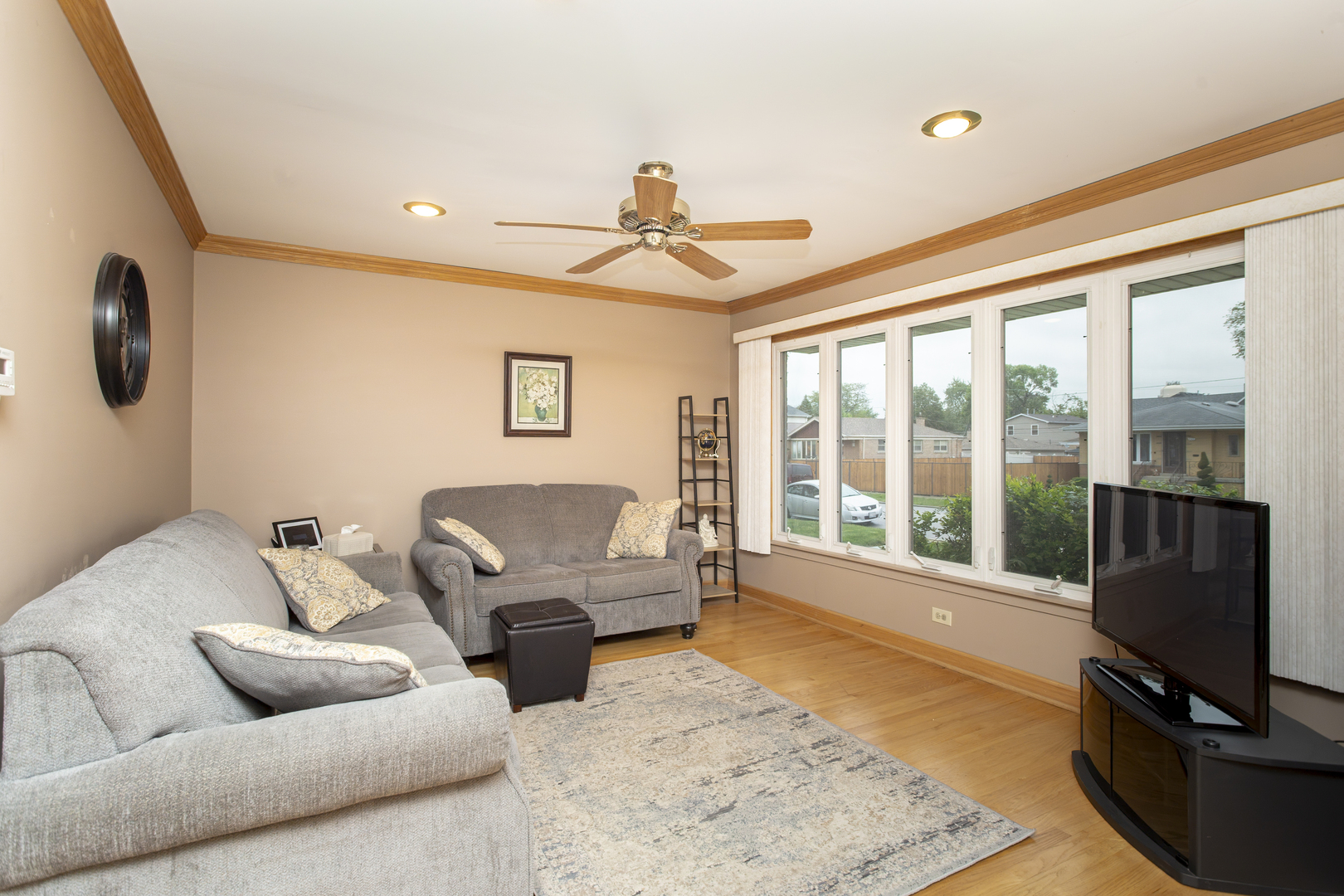 5148 South Newland Avenue Chicago IL 60638