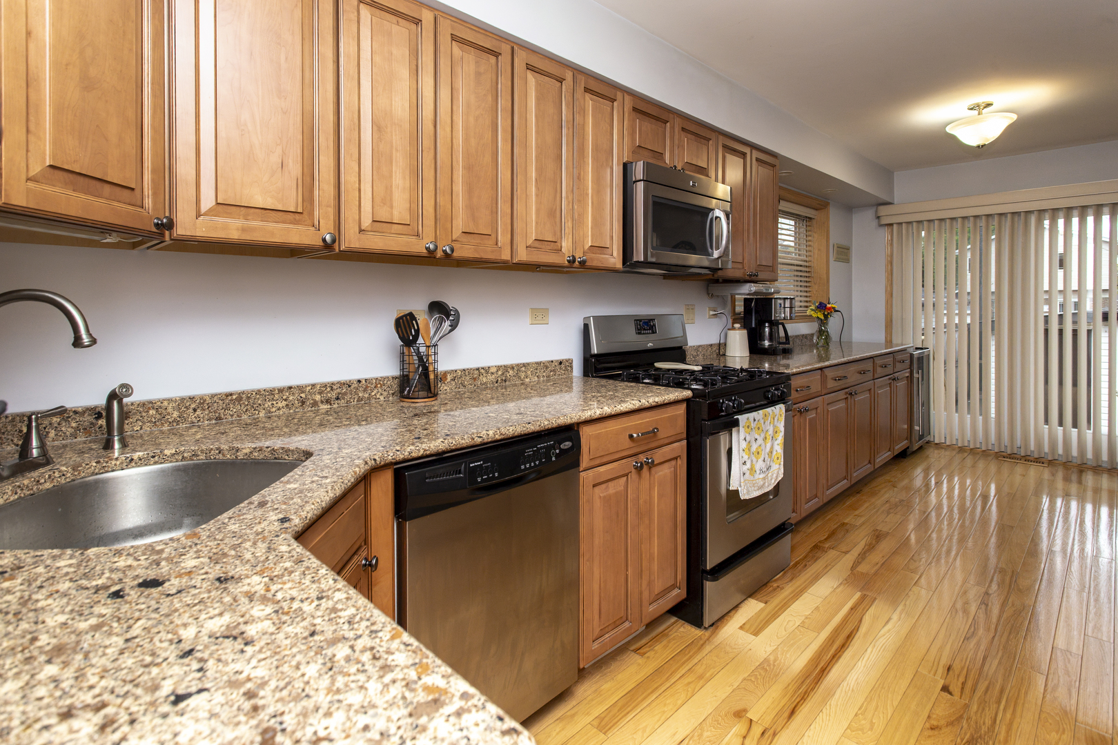 5148 South Newland Avenue Chicago IL 60638