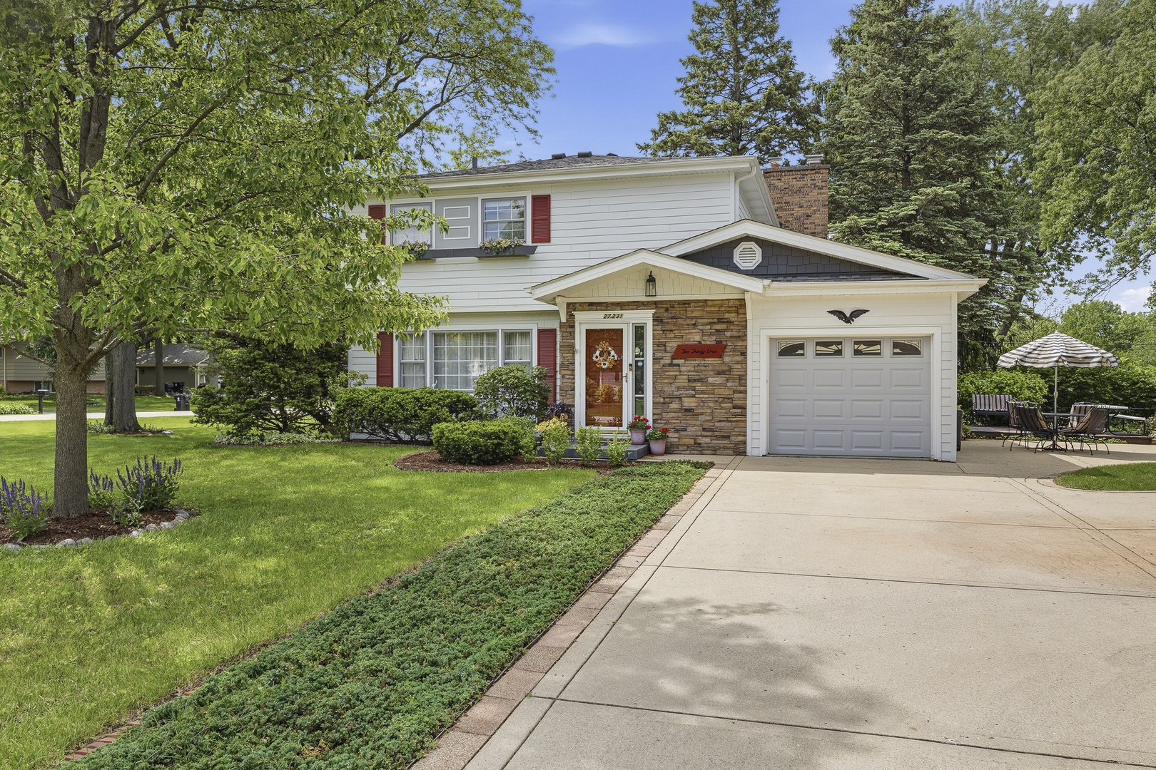 27W231 Bolles Avenue Winfield IL 60190