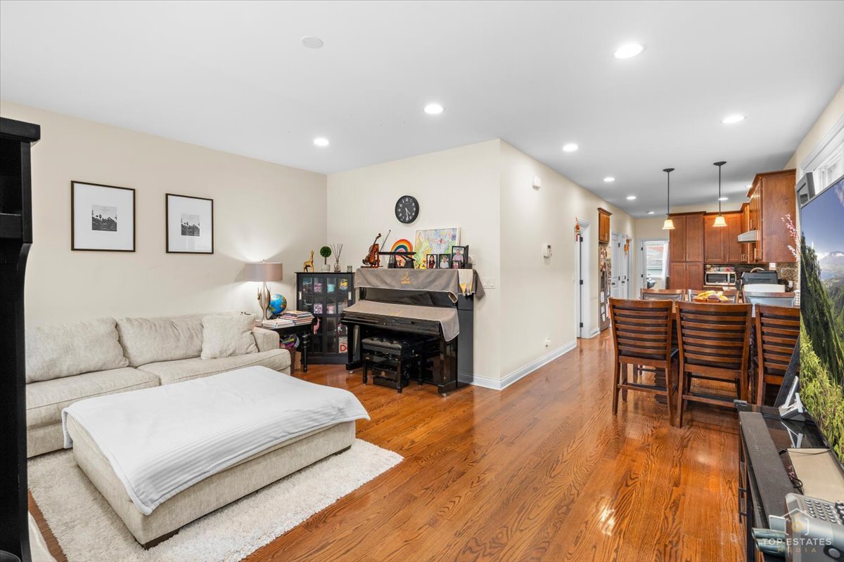 3300 South Western Avenue Chicago IL 60608