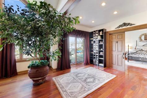 26811 North Oakdale Lane Mundelein IL 60060