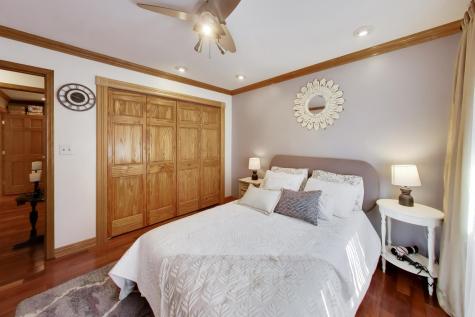 26811 North Oakdale Lane Mundelein IL 60060