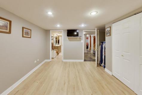 26811 North Oakdale Lane Mundelein IL 60060