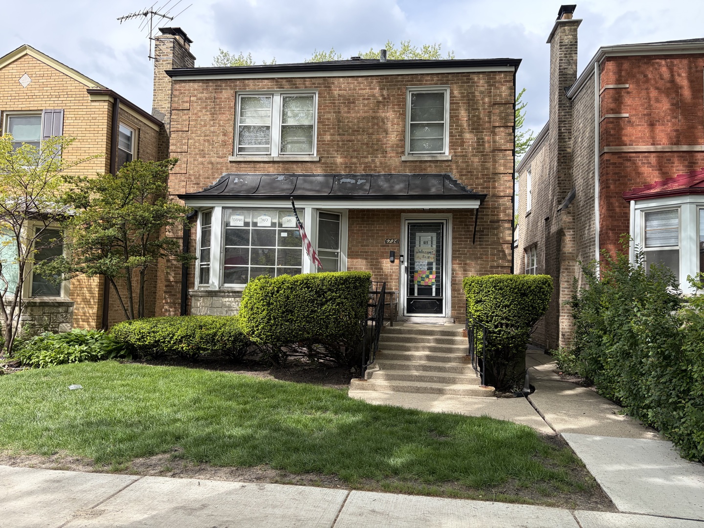 6734 North Mozart Street Chicago IL 60645
