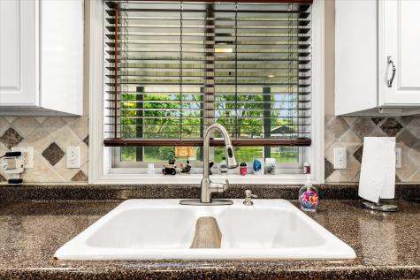 13 Corrine Court Monticello IL 61856