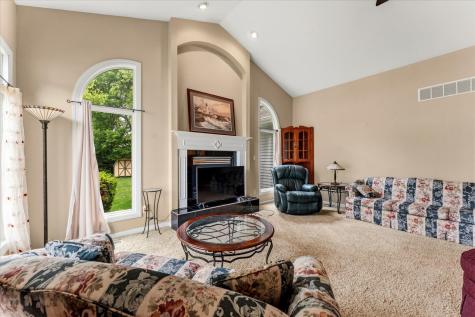 13 Corrine Court Monticello IL 61856