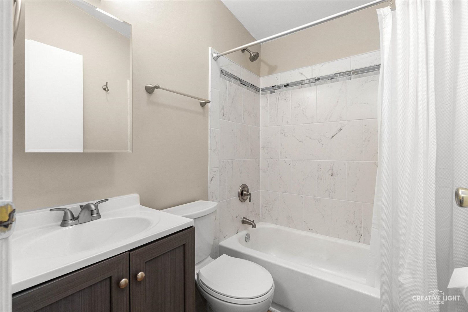 781 North Elmwood Drive Aurora IL 60506