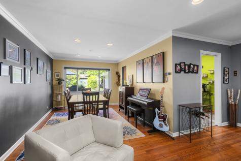 132 North Phelps Avenue Arlington Heights IL 60004