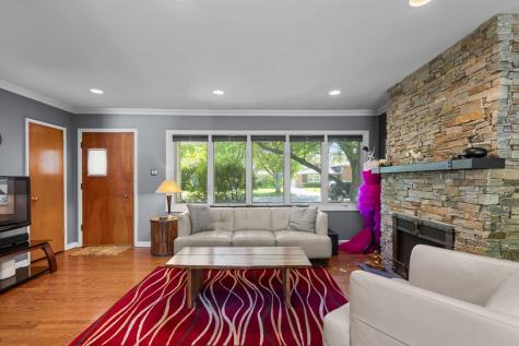 132 North Phelps Avenue Arlington Heights IL 60004