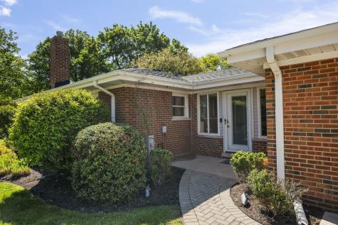 132 North Phelps Avenue Arlington Heights IL 60004