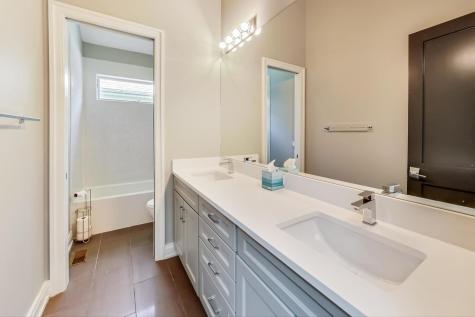 3625 North Campbell Avenue Chicago IL 60618