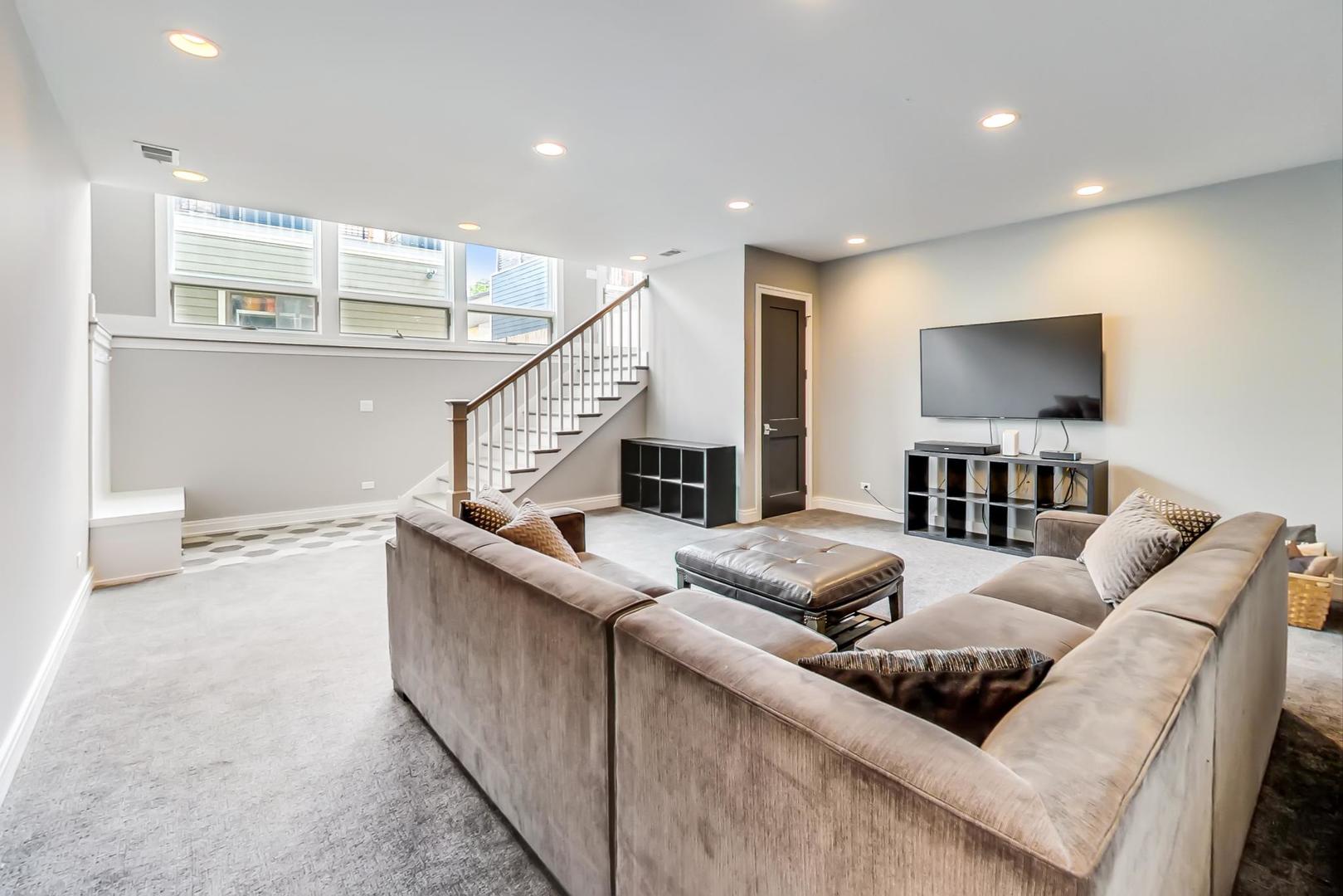 3625 North Campbell Avenue Chicago IL 60618