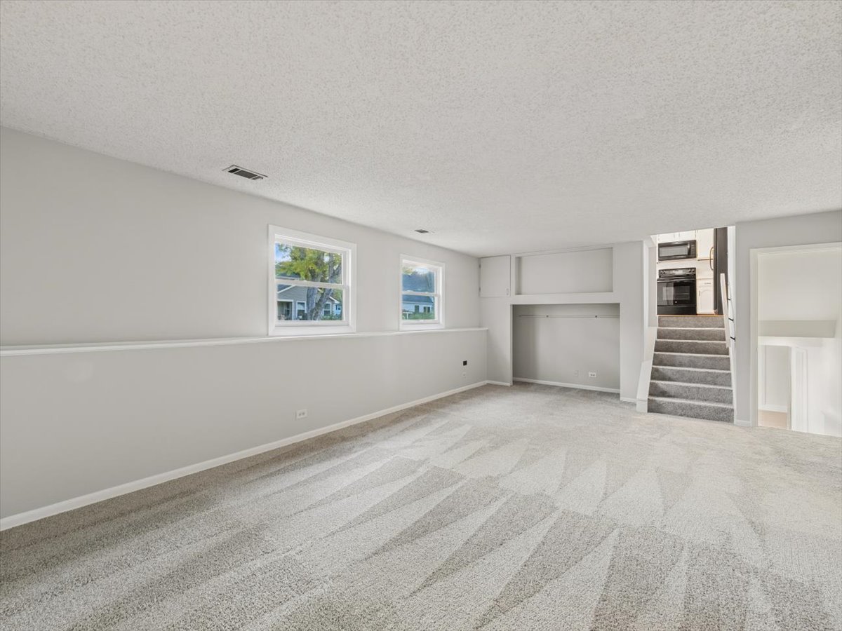 122 Encina Drive Naperville IL 60540