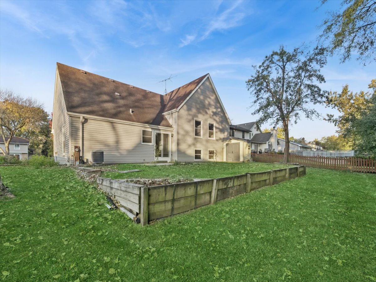 122 Encina Drive Naperville IL 60540