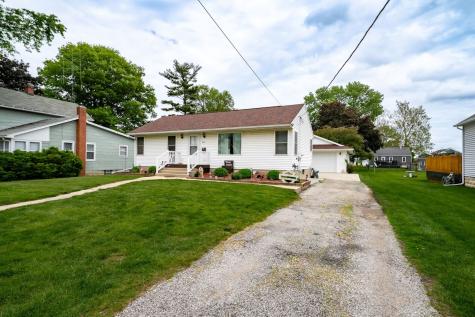 820 South Locust Street Pontiac IL 61764
