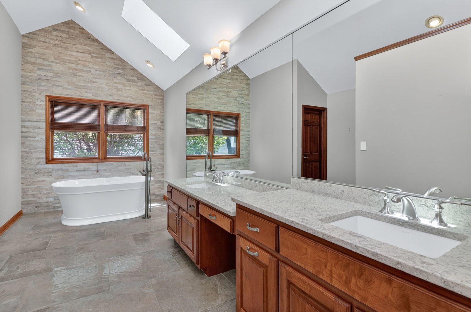 0N462 Arbor Court Winfield IL 60190