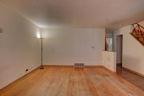 9143 South Cottage Grove Avenue Chicago IL 60619