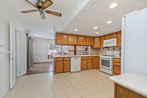 213 Villa Road Streamwood IL 60107