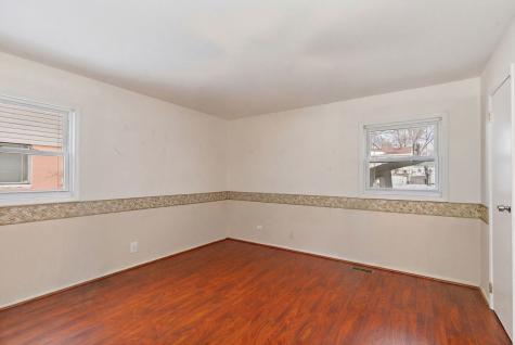 213 Villa Road Streamwood IL 60107