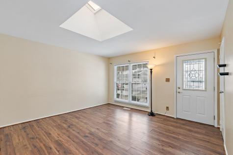 213 Villa Road Streamwood IL 60107