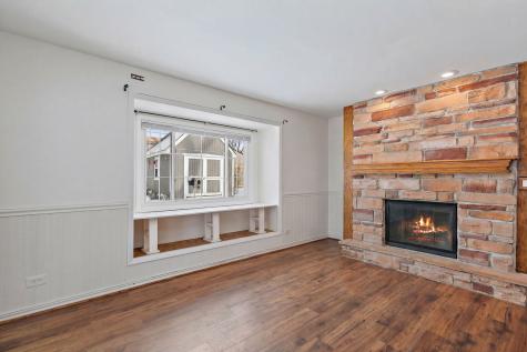 213 Villa Road Streamwood IL 60107