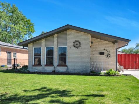 4323 Henry Street Oak Forest IL 60452