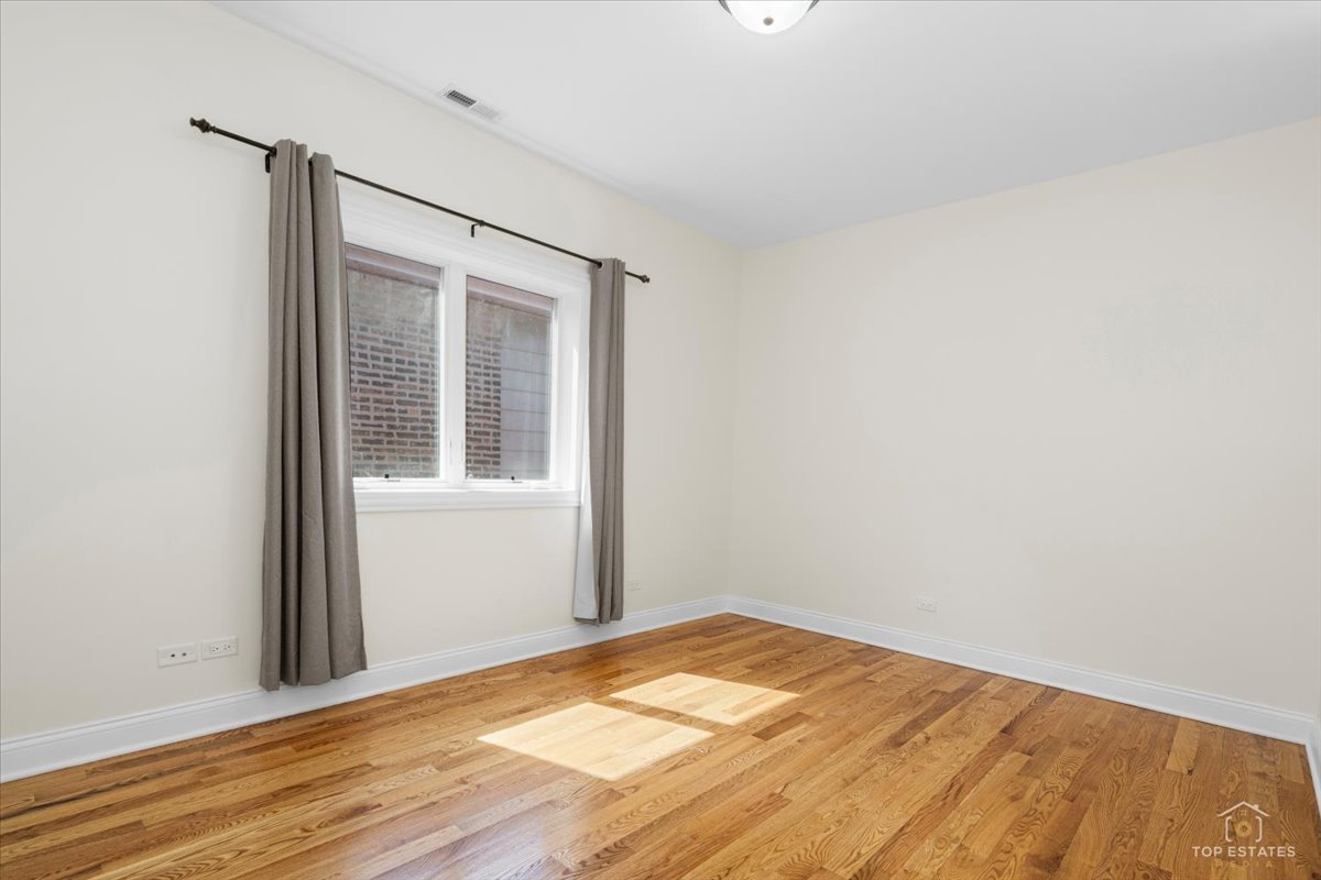 3326 South Lituanica Avenue Chicago IL 60608