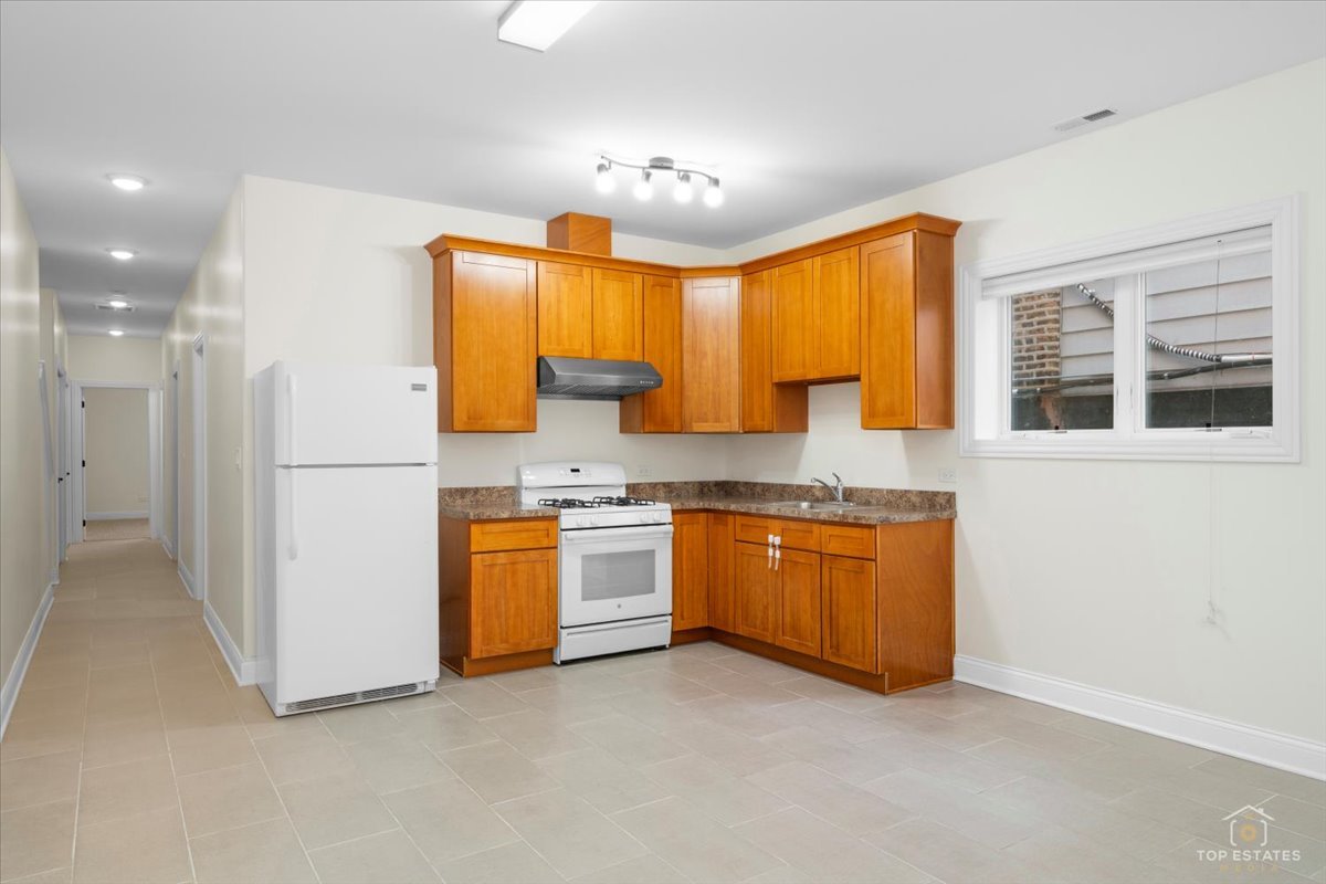 3326 South Lituanica Avenue Chicago IL 60608