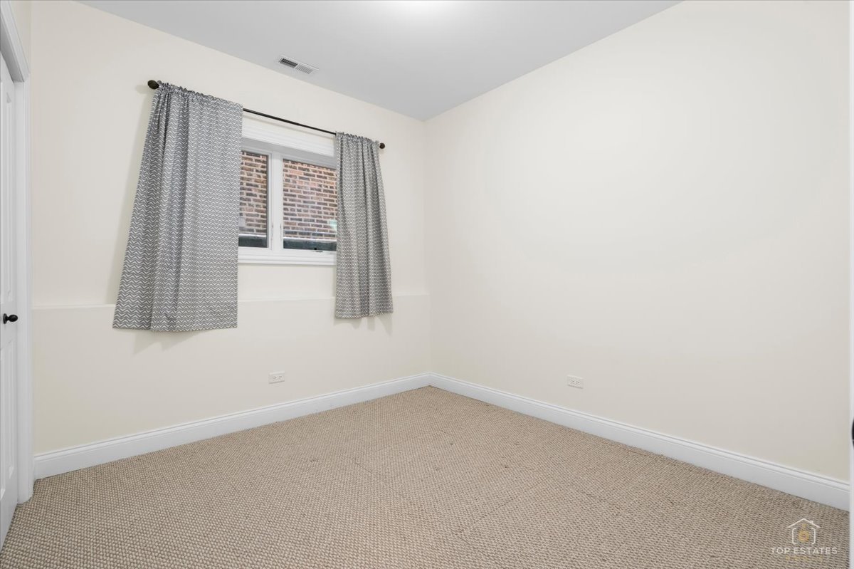 3326 South Lituanica Avenue Chicago IL 60608
