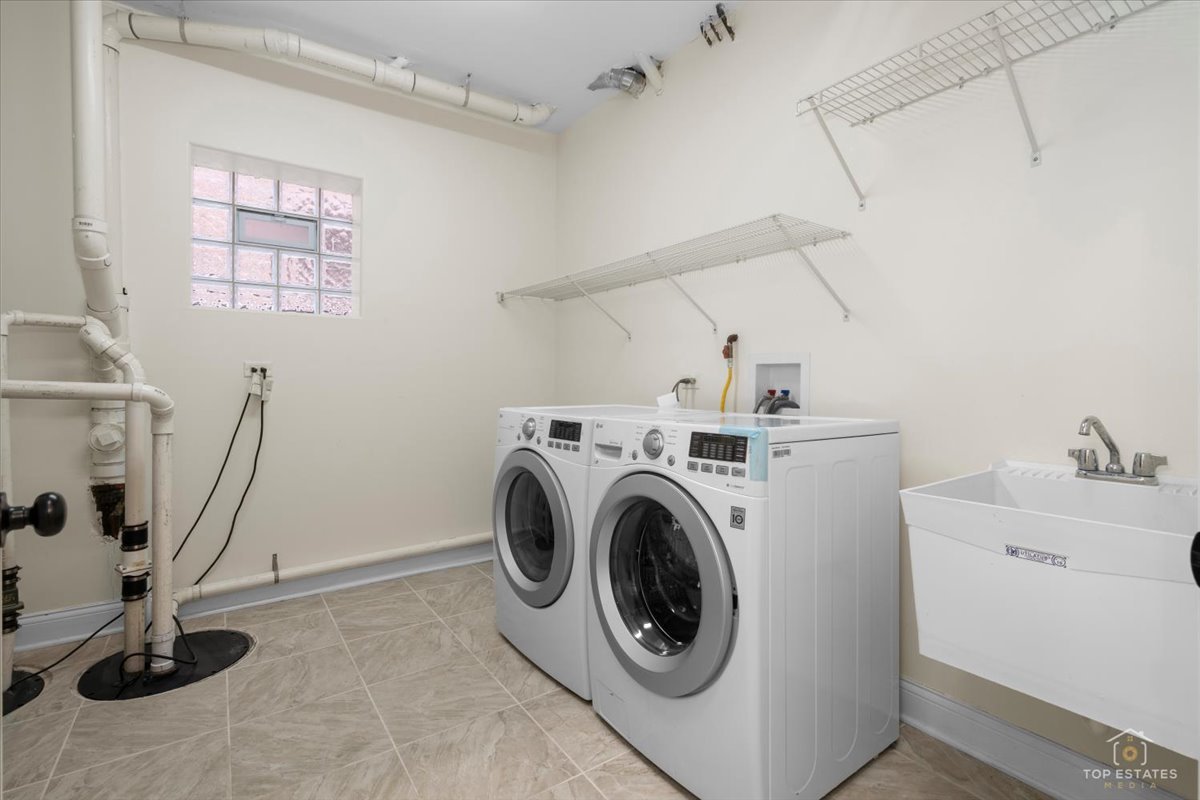 3326 South Lituanica Avenue Chicago IL 60608