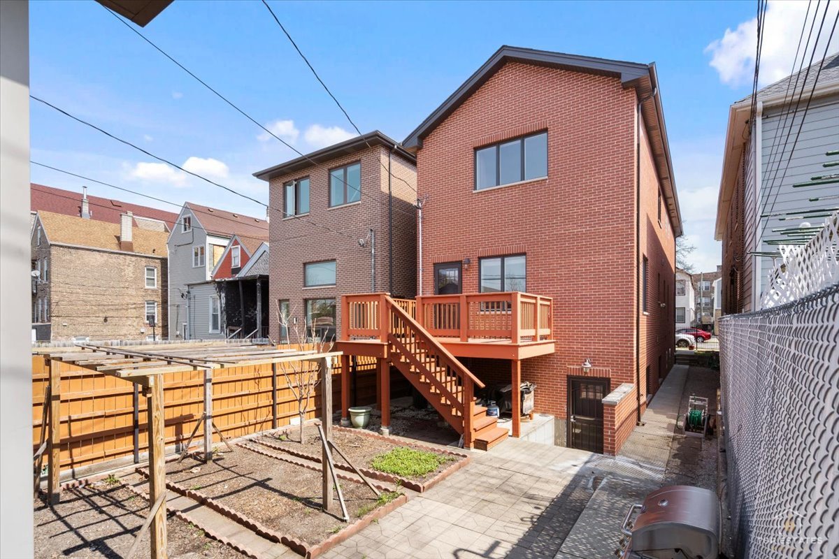 3326 South Lituanica Avenue Chicago IL 60608