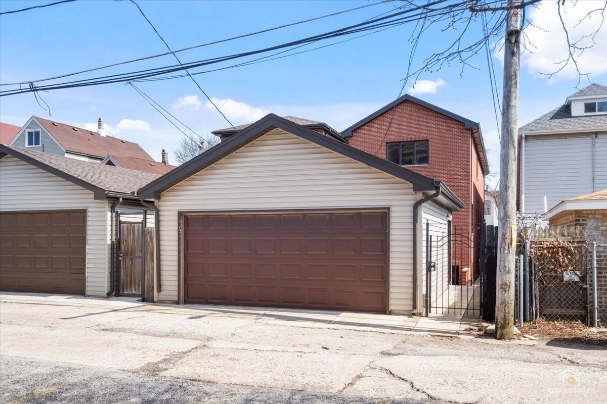 3326 South Lituanica Avenue Chicago IL 60608