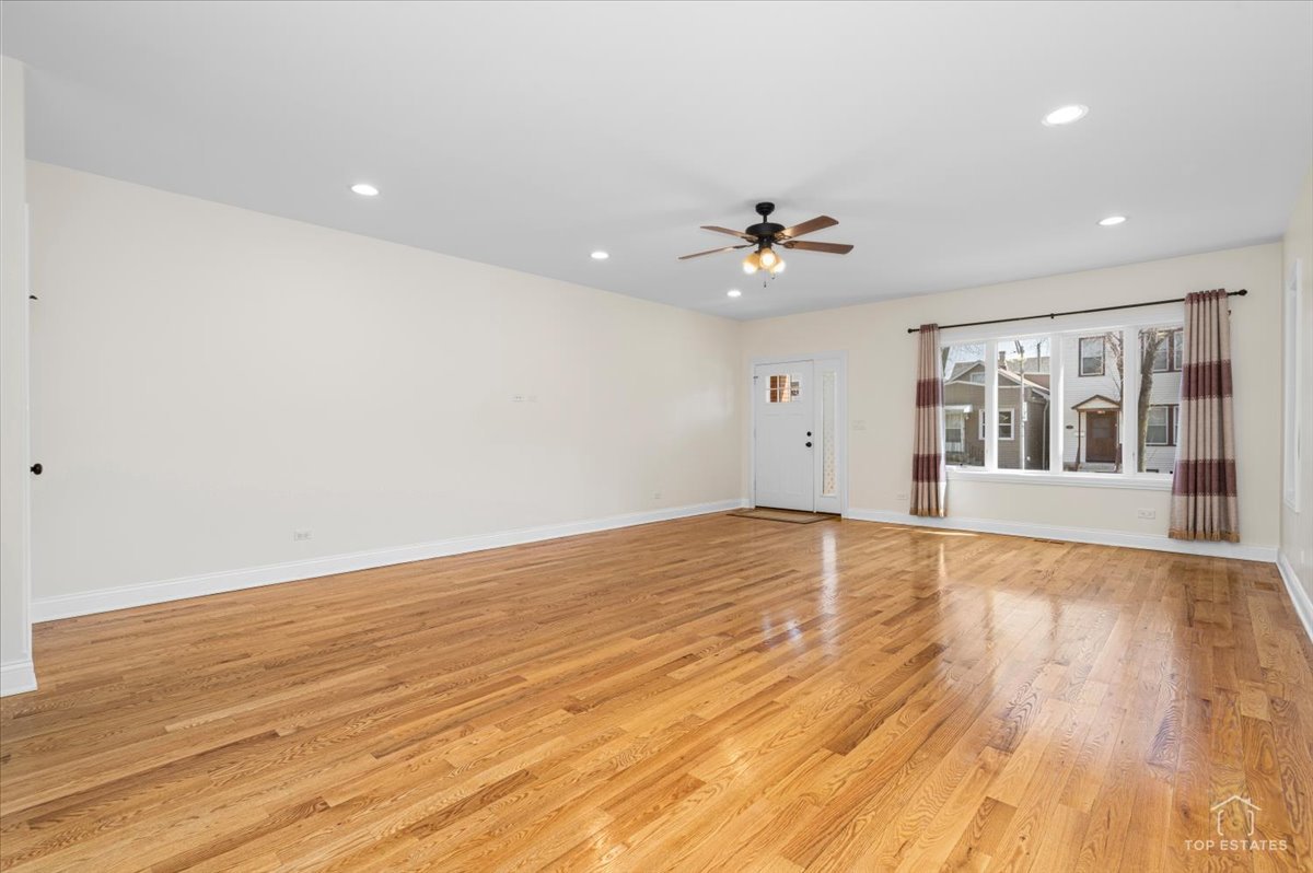 3326 South Lituanica Avenue Chicago IL 60608