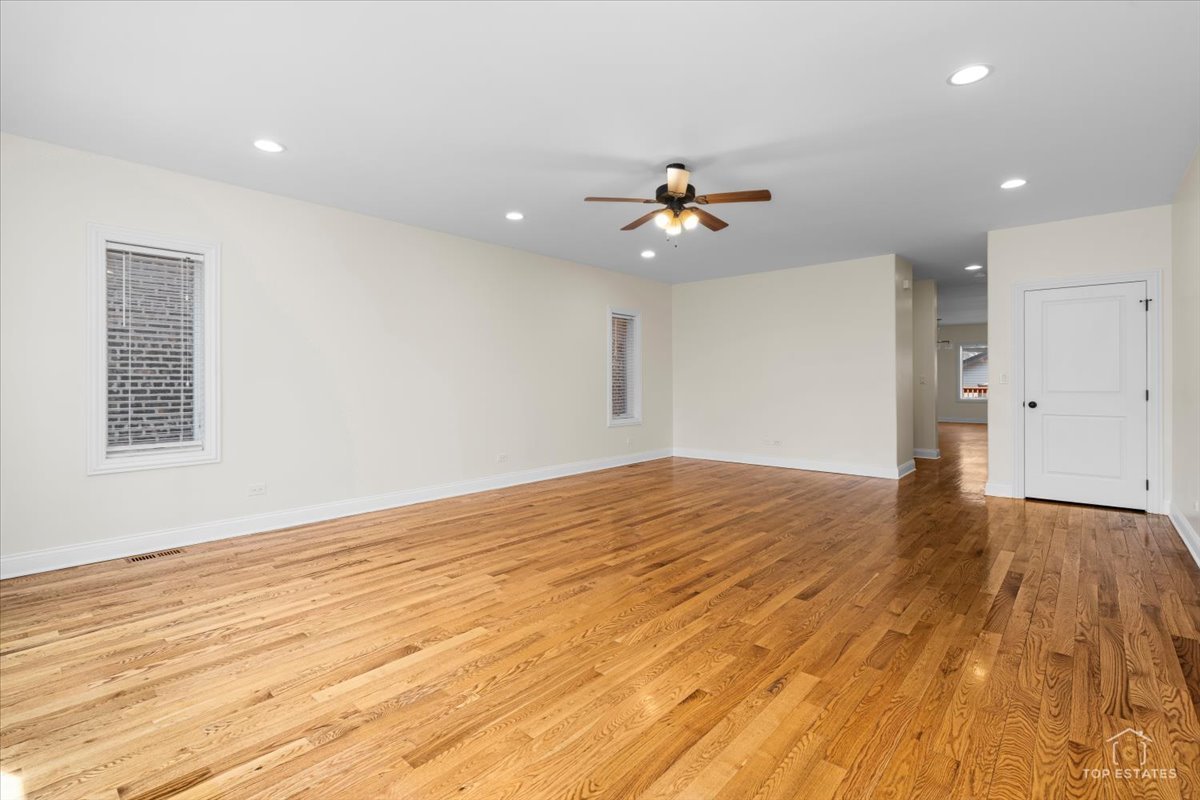 3326 South Lituanica Avenue Chicago IL 60608