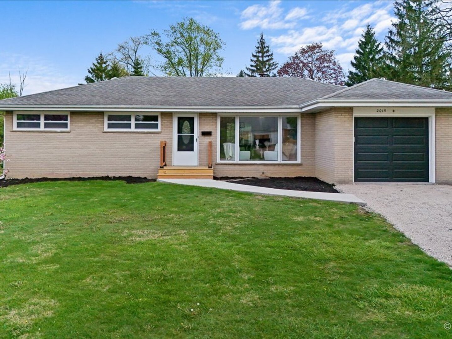 2015 Maplewood Road Northbrook IL 60062