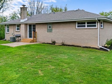 2015 Maplewood Road Northbrook IL 60062