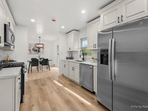 2015 Maplewood Road Northbrook IL 60062