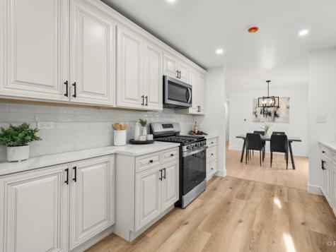 2015 Maplewood Road Northbrook IL 60062