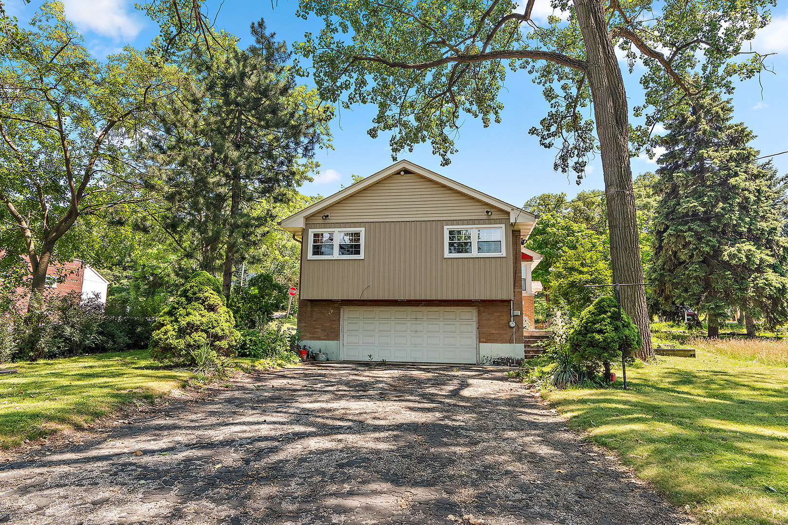 8420 Archer Avenue Willow Springs IL 60480