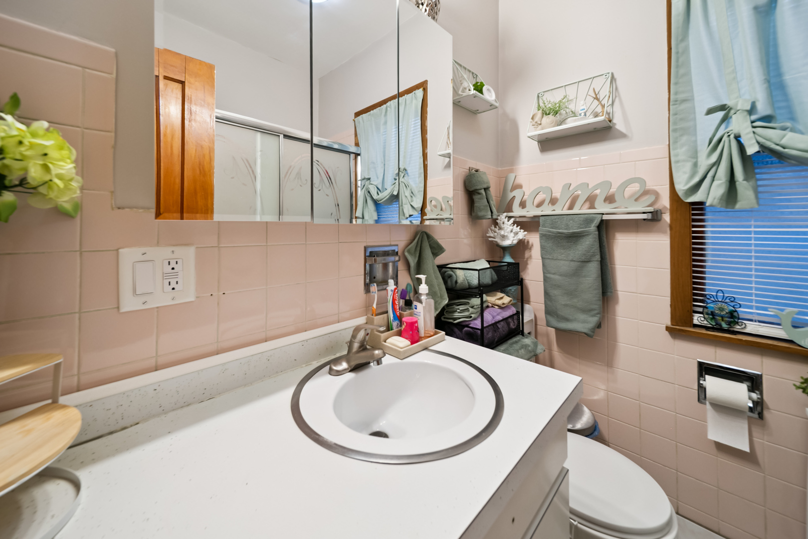 5021 West Nelson Street Chicago IL 60641