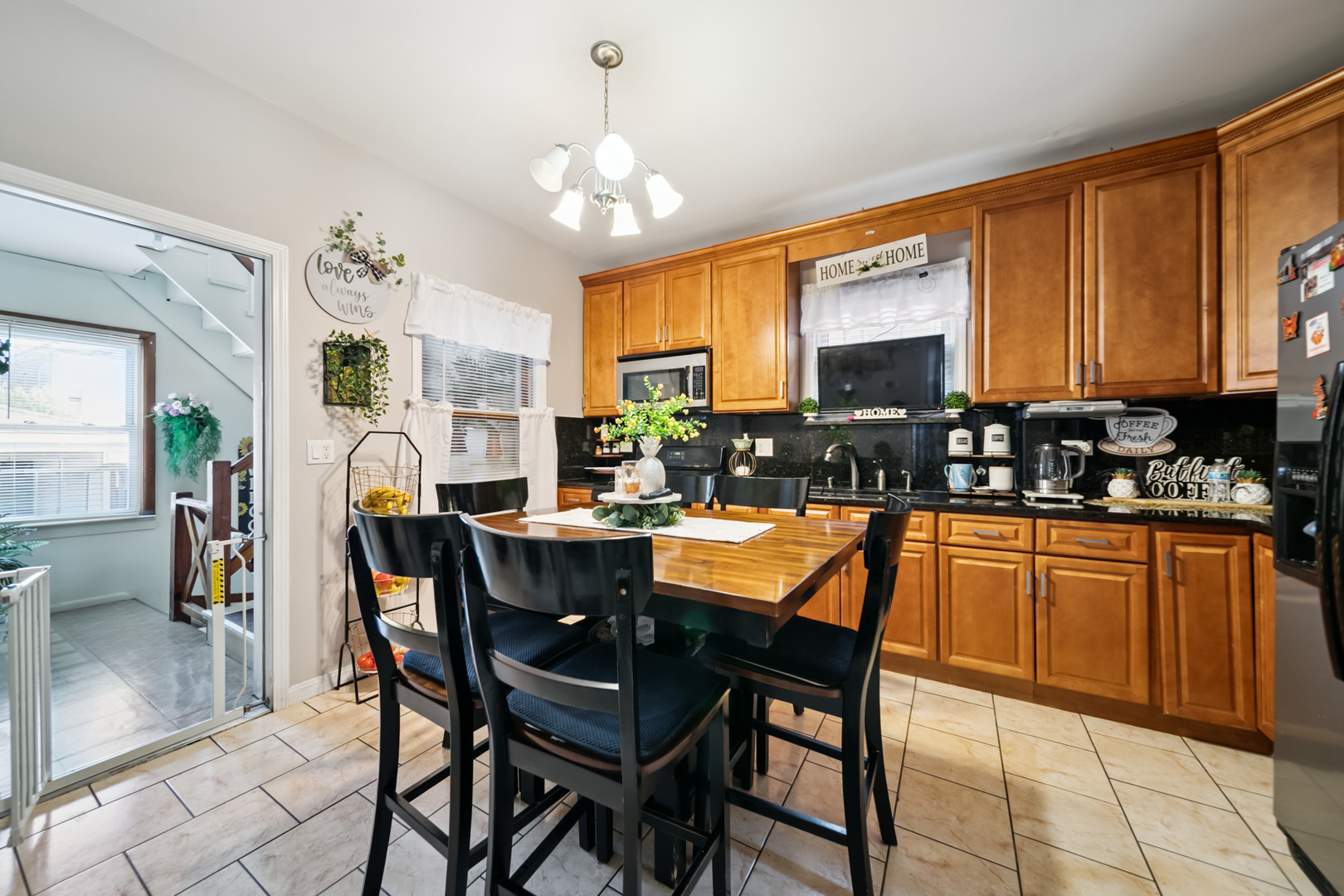 5021 West Nelson Street Chicago IL 60641