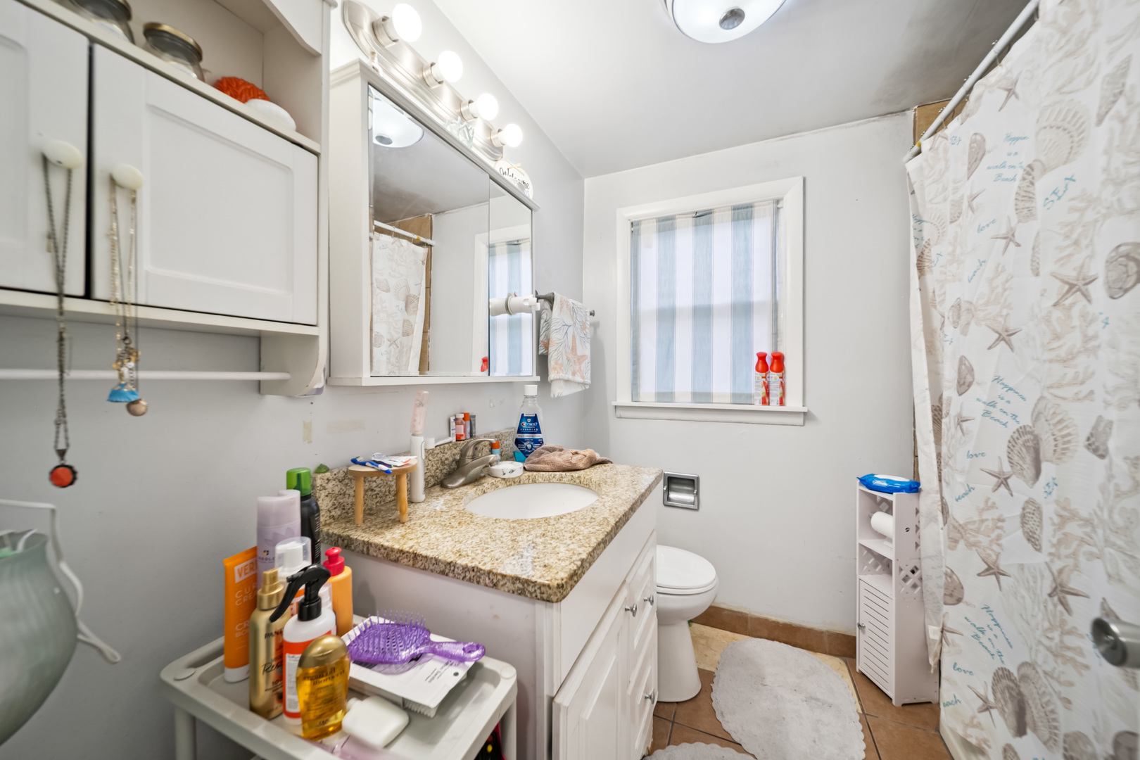 5021 West Nelson Street Chicago IL 60641